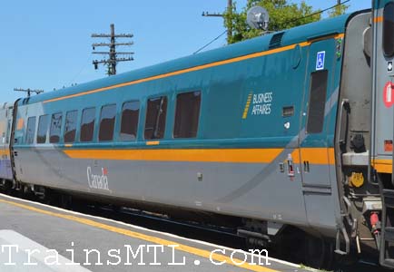 Passenger car VIA 3459 left side / Wagon de passager VIA 3459 cot gauche