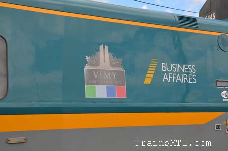 Passenger car VIA 3460 left side with Vimy sign 1917-2017/ Wagon de passager VIA 3460 cot gauche avec sigle de Vimy 1917-2017 