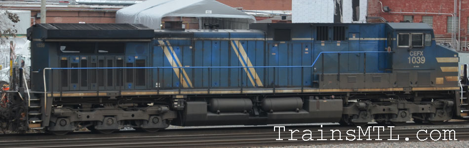 Locomotive CEFX1039 right side / cot droit