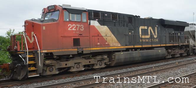 Locomotive CN2273 left side / cot gauche