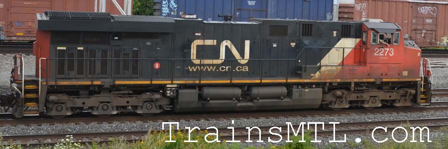 Locomotive CN2273 right side / cot droit