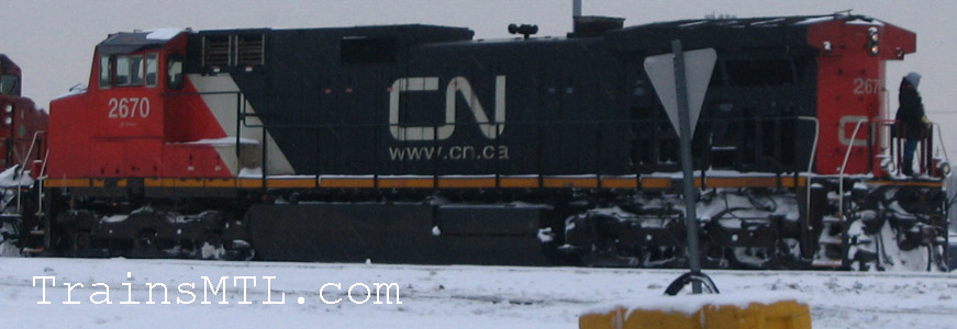 Locomotive CN2670 left side / cot gauche