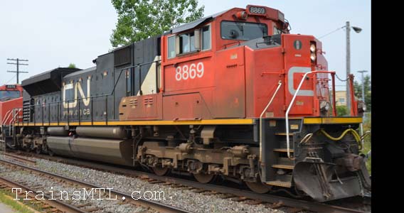 Locomotive CN8869 front / devant