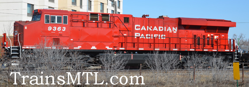 Locomotive CP9363 left side / cot gauche