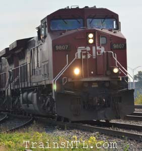 Locomotive CP9807 front / devant