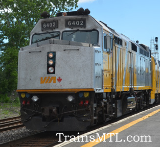 Locomotive VIA6402 left side with new colors/ cot gauche avec nouvelles couleurs